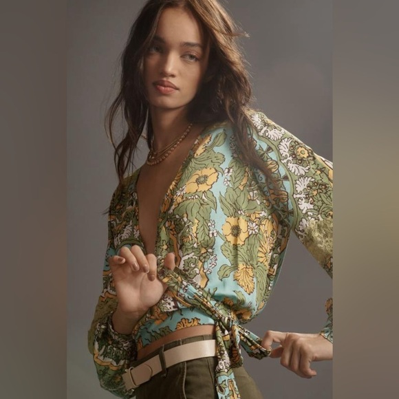 TINY by ANTHROPOLOGIE Long Sleeve Printed V-Neck Wrap Top in Green - Picture 2 of 12